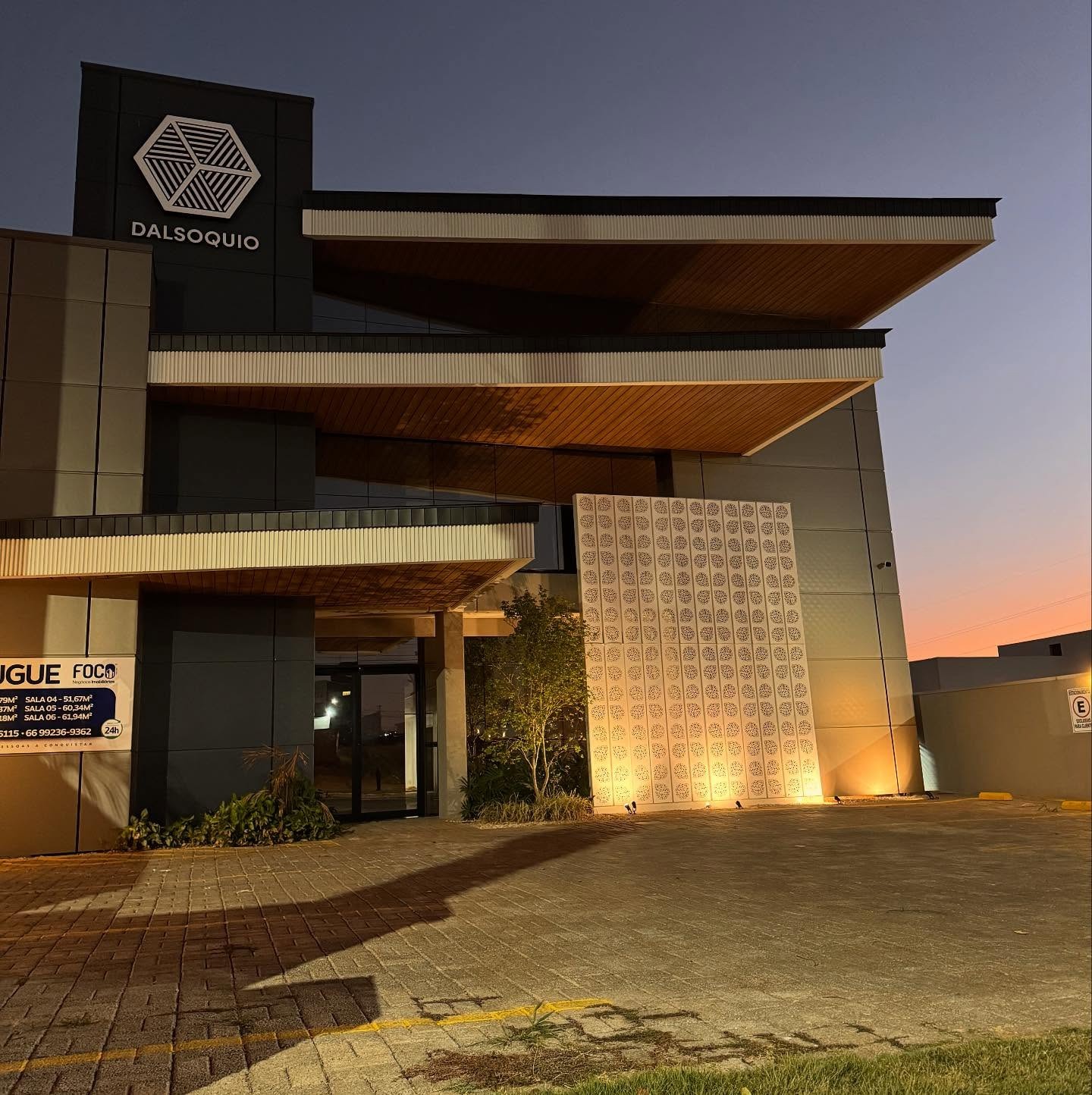 Fachada comercial do escritório Barbieri & Dalsoquio Advocacia
